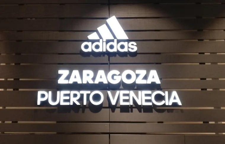 adidas-tiendas-de-deporte-centro-comercial-puerto-venecia-zaragoza-tiendas-de-deporte_crop_sin-titulo11271  - Diffusion Sport