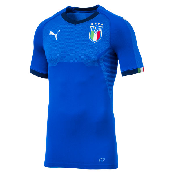 Buffon estrena la nueva camiseta de Italia de Puma - Diffusion Sport