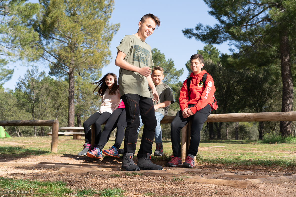 Chiruca acompaña a los niños en sus primeros pasos en senderismo -  Diffusion Sport