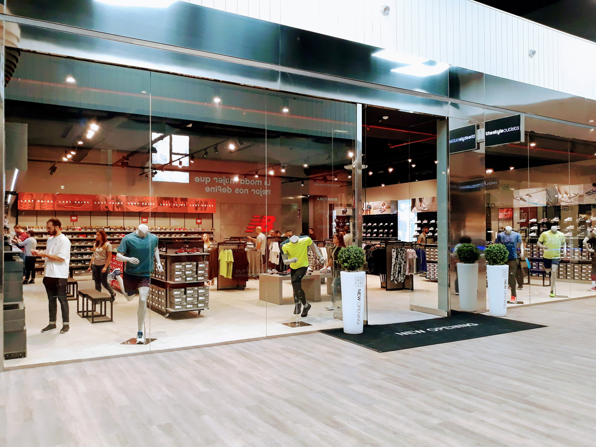 New Balance inaugura su tienda outlet más grande de España - Diffusion Sport