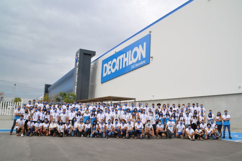 temperatura submarino concepto Decathlon inaugura un centro logístico de 96.000 metros en Barcelona -  Diffusion Sport